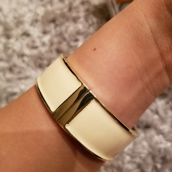 Bangle - Picture 3 of 4